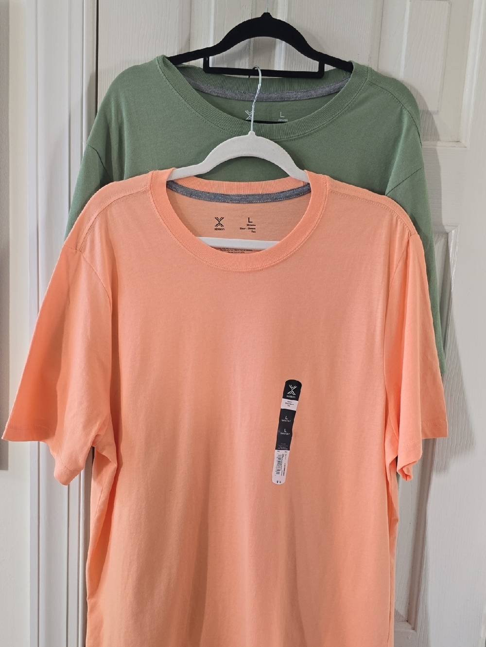 XERSION BRAND MEN'S GREEN AND PEACH SHORT SLEEVES TEE-SHIRT BUNDLE SIZE LARGE